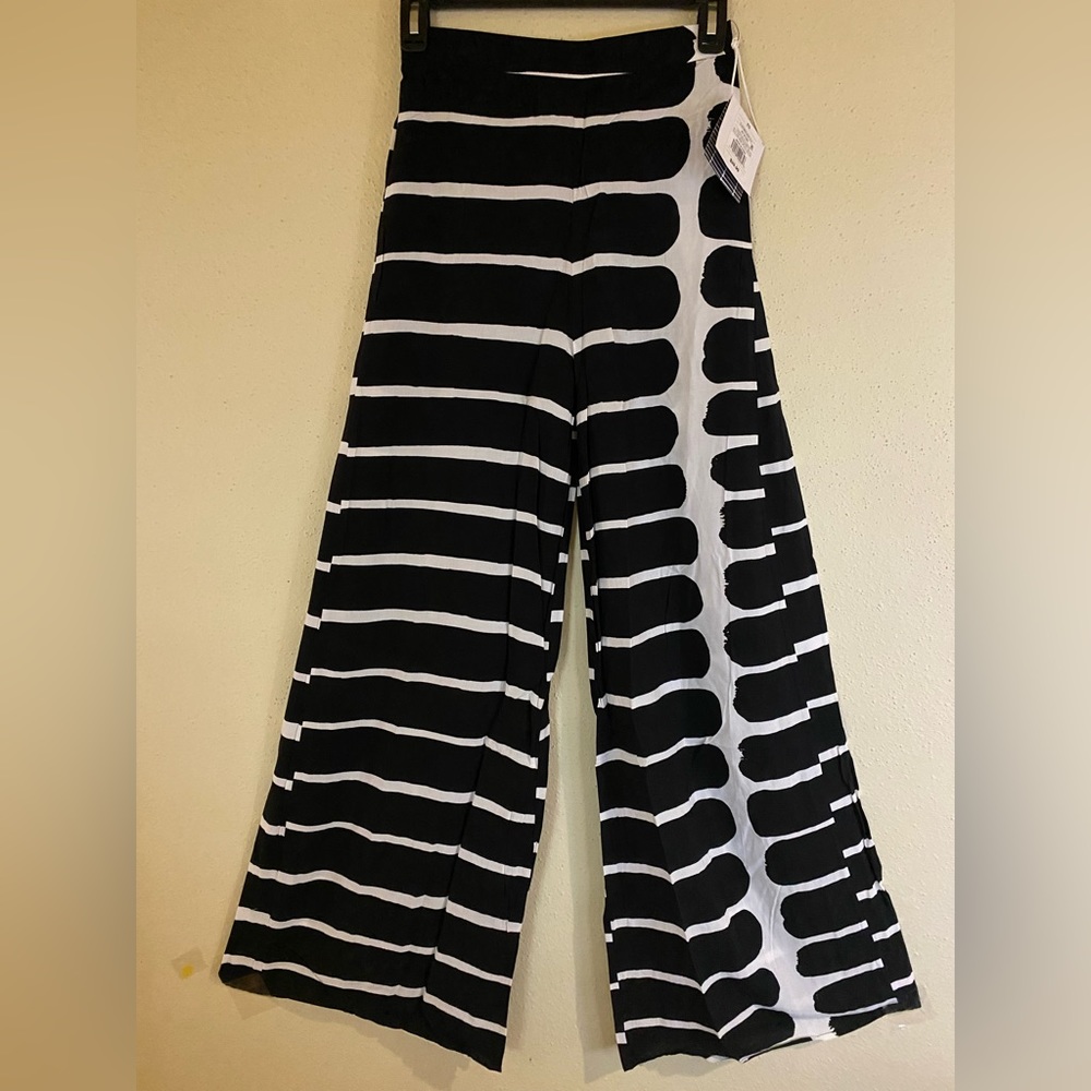 NWT Wide Leg Pants Size XSmall